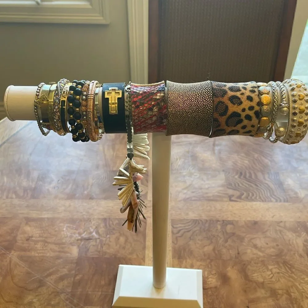 WHITE LEATHER Bracelet Rack 18” x 14”